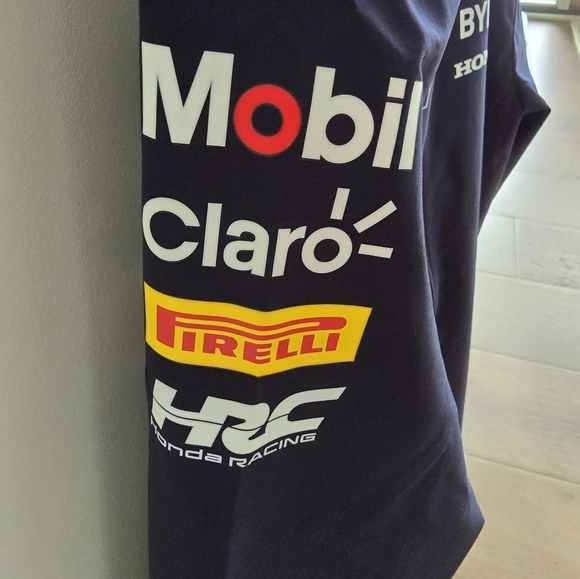 Men's Castore Navy Red Bull Racing 2024 Team Softshell Full-Zip Jacket - Picture 3 of 6